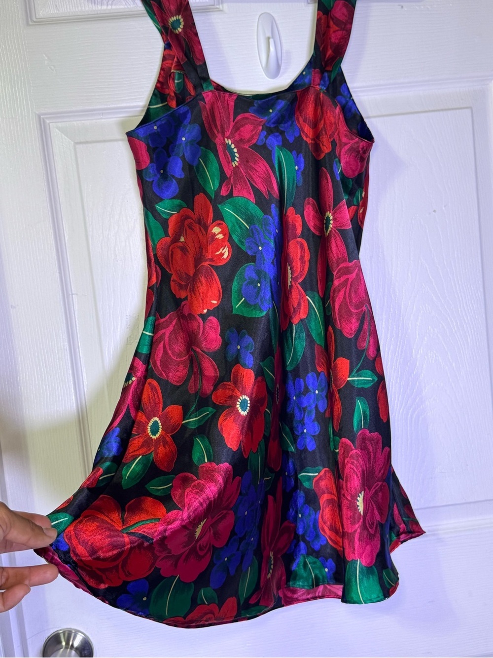 Vintage Floral Scoop-Neck Mini Dress in Red & Blue - Picture 5 of 7